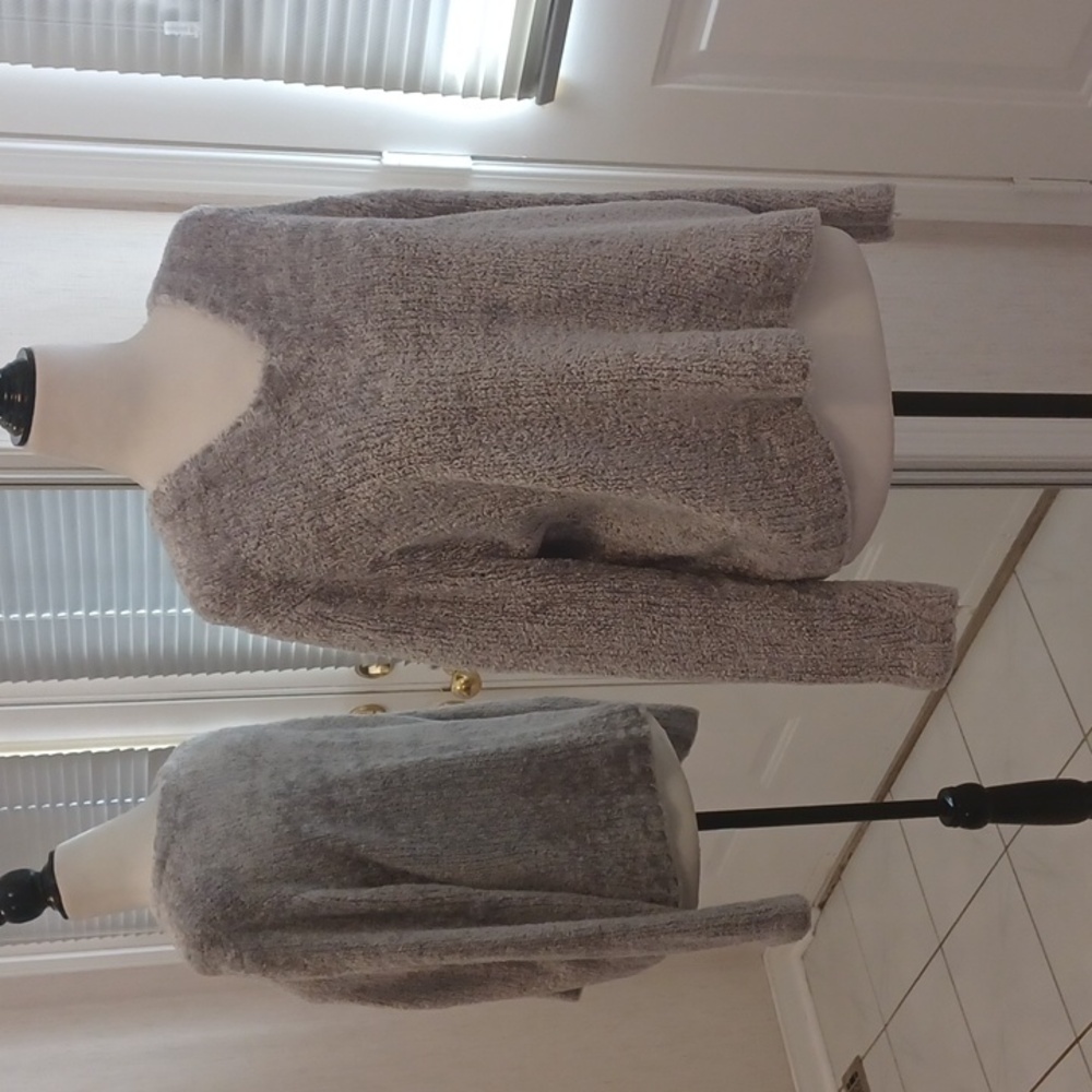 $4 Add-on Silvery Gray Knit Sweater - Size Large
